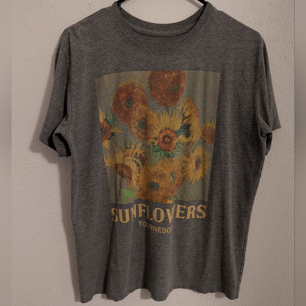 MAD Engine Gray Sunflower Graphic T-Shirt (L)